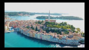 KROATIEN - CROATIA - ISTRIA - ROVINJ - PULA - PREMANTURA BEACH - DRONE VIDEO - 4K
