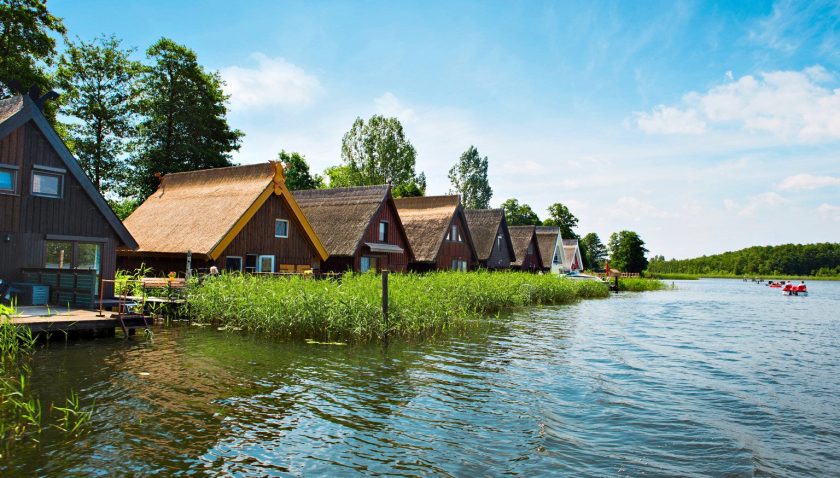 Familienurlaub im 4* Ferienpark Mirow Mecklenburgische Familienurlaub im 4* Ferienpark Mirow Mecklenburgische
